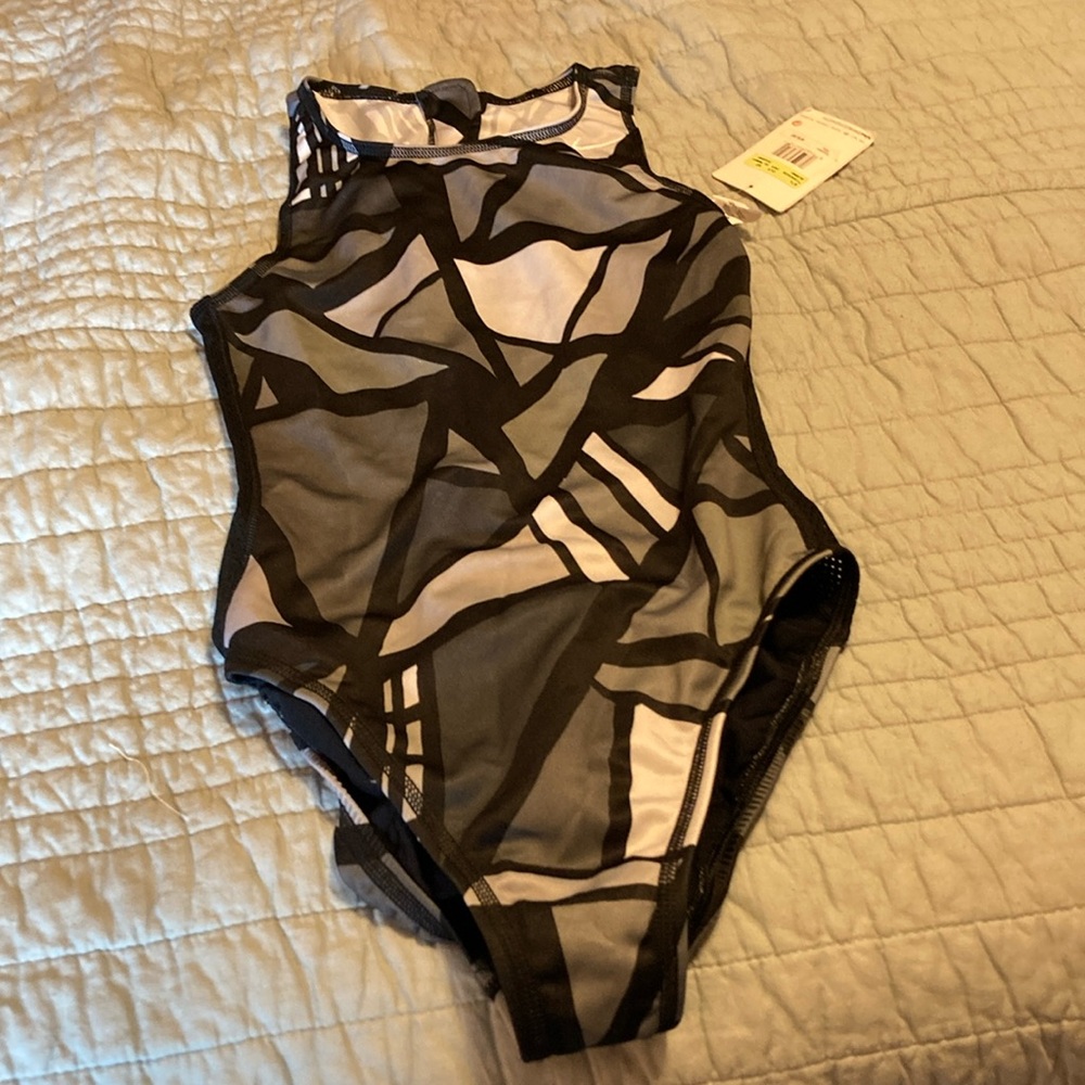 Girls/women’s one piece swim suit by Nike